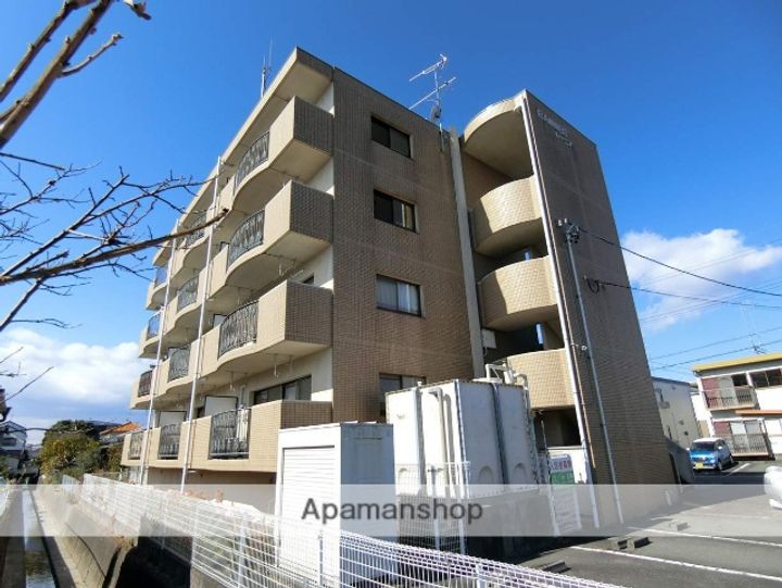 レーニア103の外観