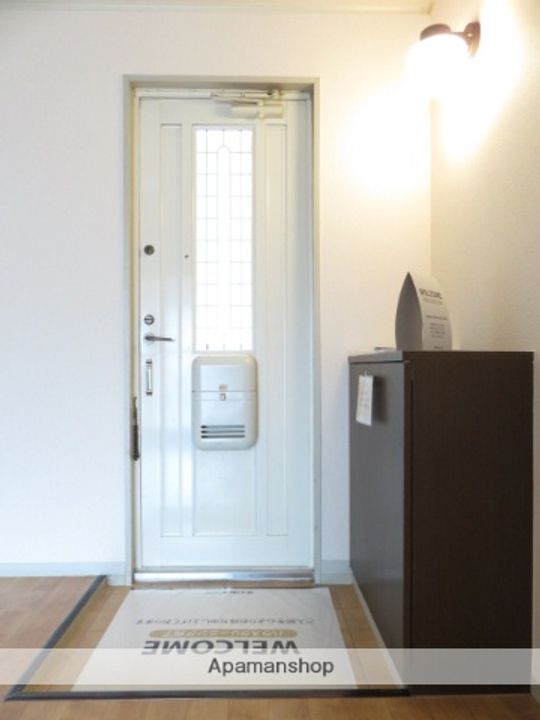 セジュール本町の玄関