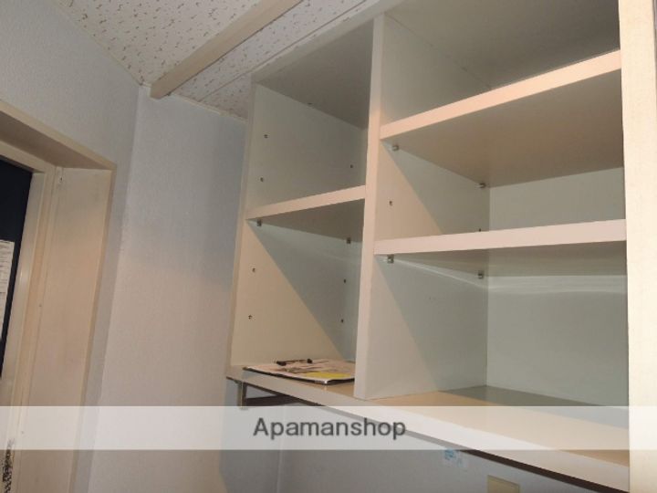 フォーラム和地山の内装