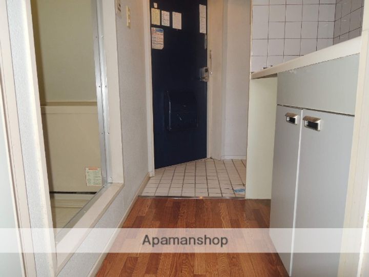 フォーラム和地山の内装