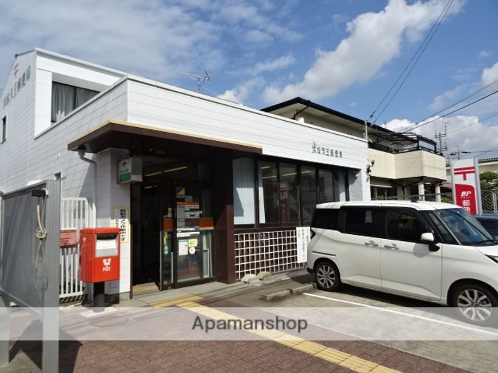 メゾンブルージュの周辺