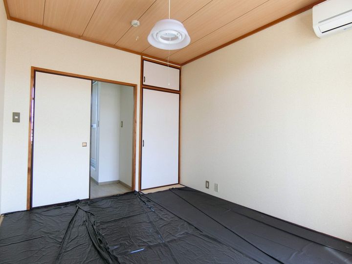 プログレスの居間