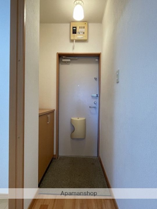 サンビュー新居Aの玄関