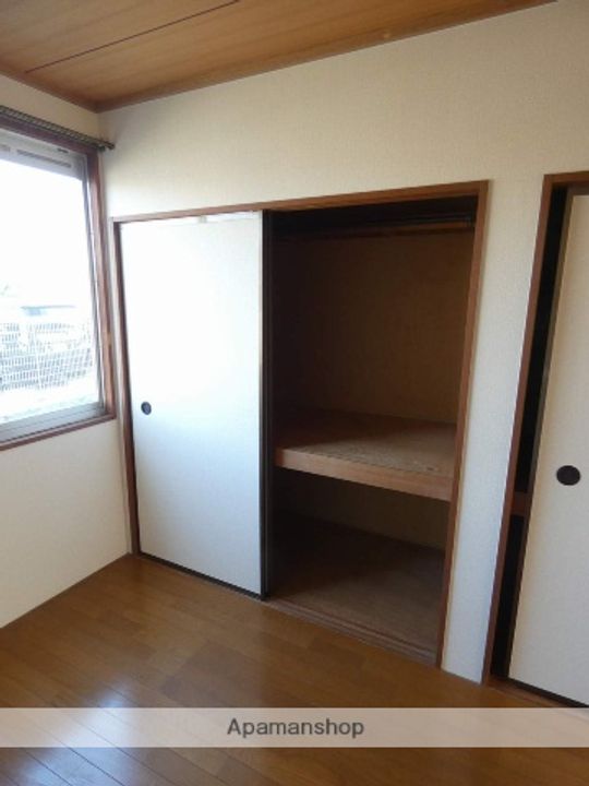 ラピスラズリの内装