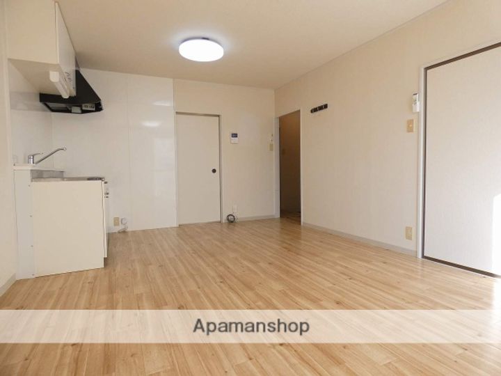 ラピスラズリの内装