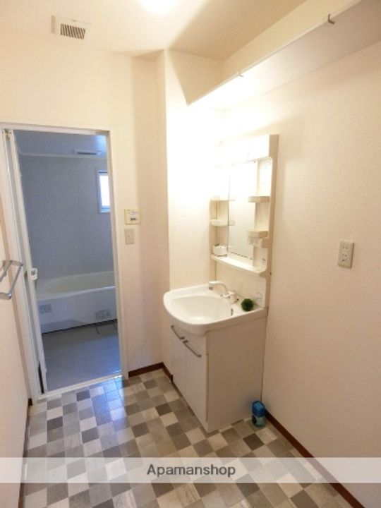 アイリスC102の内装