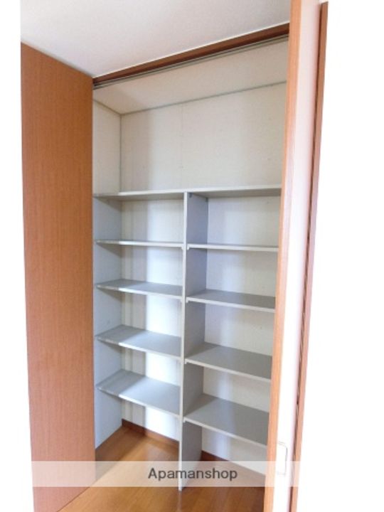 アイリスC102の内装