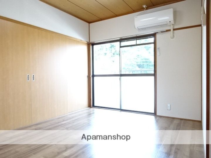 田内マンション205の居間