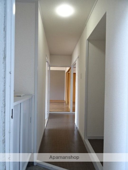 田内マンション205の玄関