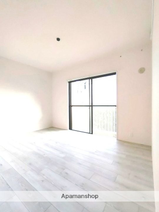 ベルメゾン和合の居間