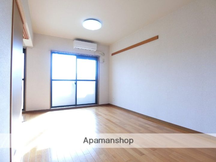 スカイコート菊川402の内装