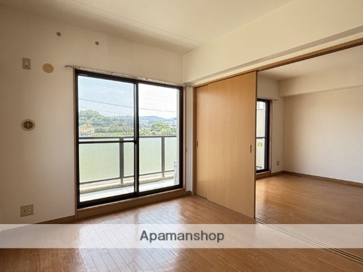 エヌケイガーデンの内装