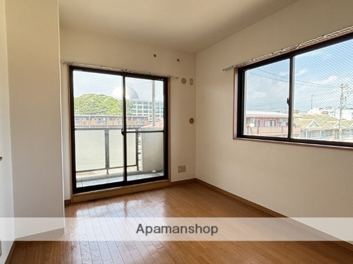 エヌケイガーデンの内装