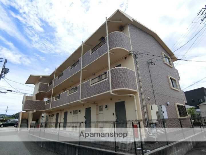 メゾンカネブン203の外観