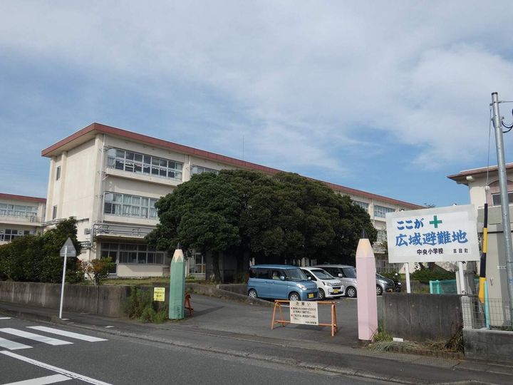 ドミールの周辺