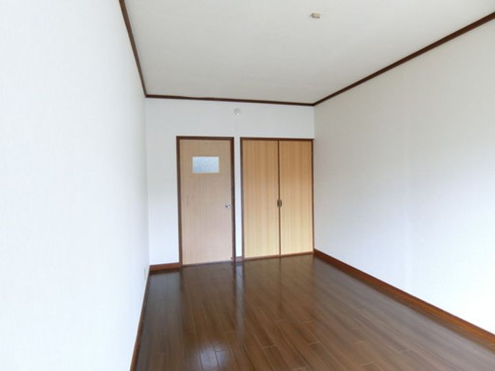 ヴェラハ菊川の居間