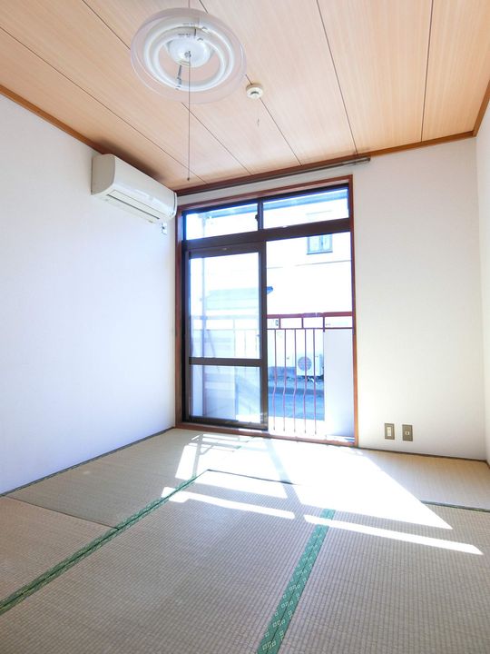 プログレスの内装