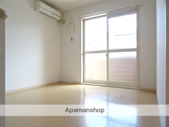 ヒバリーヒルズの居間