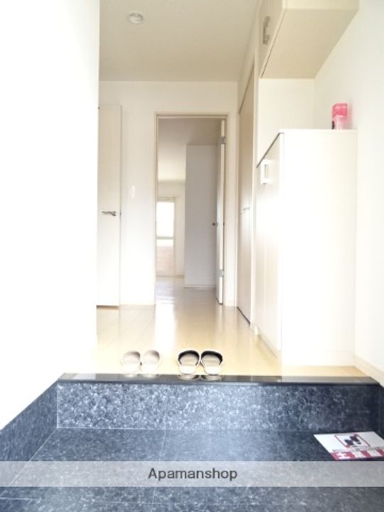 ヒバリーヒルズの玄関