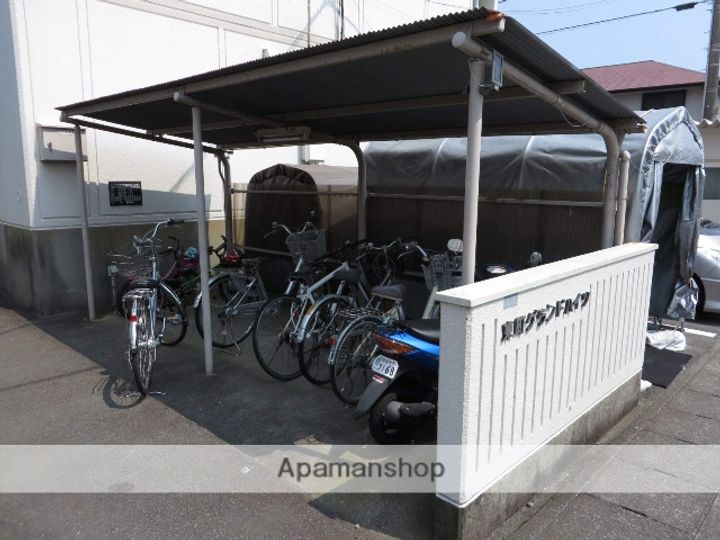 東町グランドハイツの外観