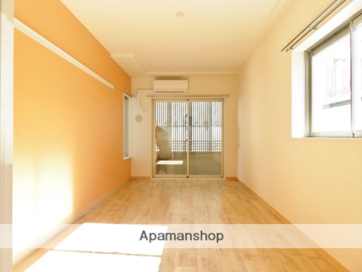 ハピネス北田町の居間