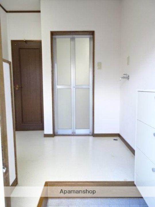 ウェルシーハイツの玄関