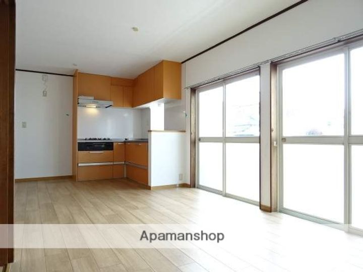 グリーンピアAの居間