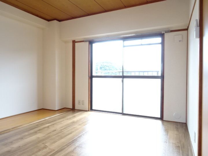 田内マンション501の居間