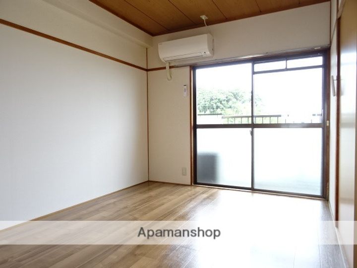 田内マンション502の居間