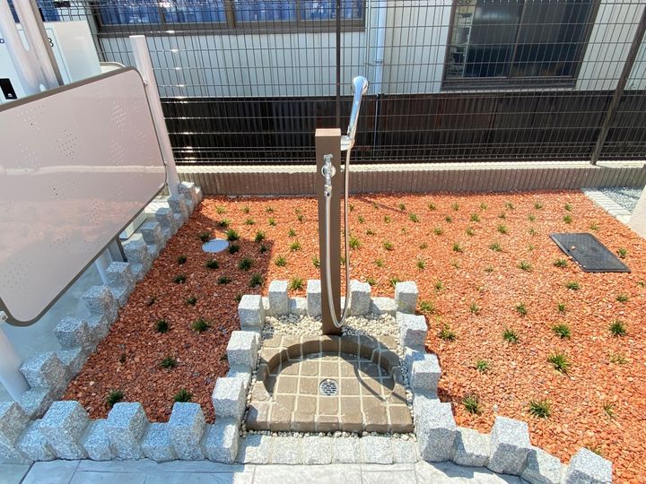 ルル・ミヤの外観