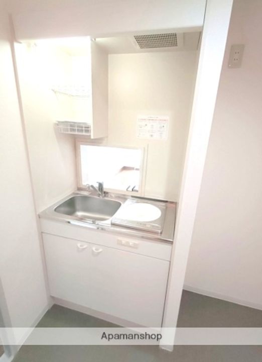 リアライズ山下町のキッチン