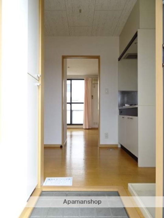 ハイツ航の玄関