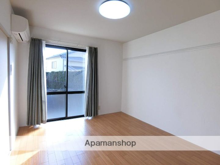 リバーサイド浜岡A102の居間