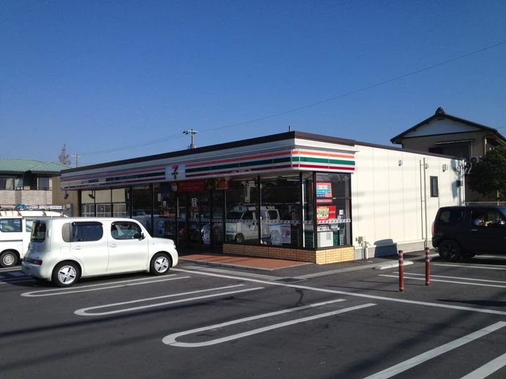 アスターBの周辺