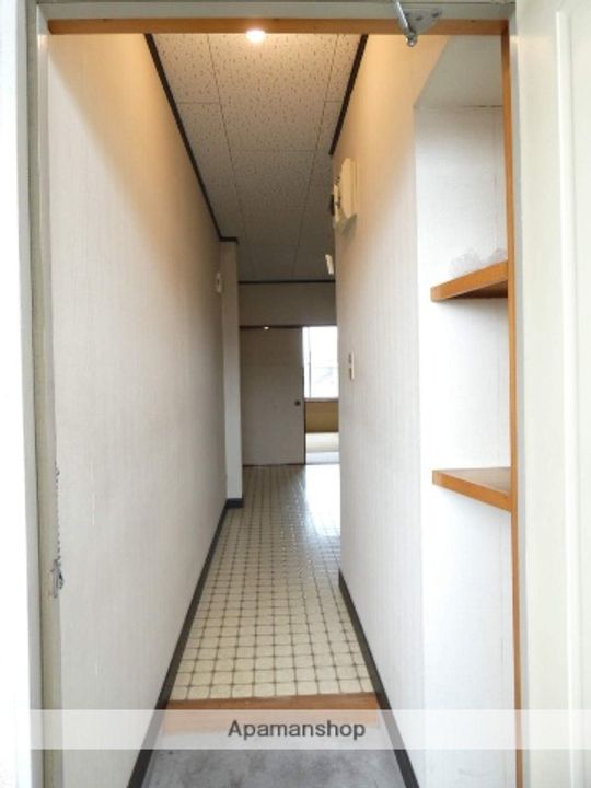 コーポ希望ⅩⅠ201の玄関