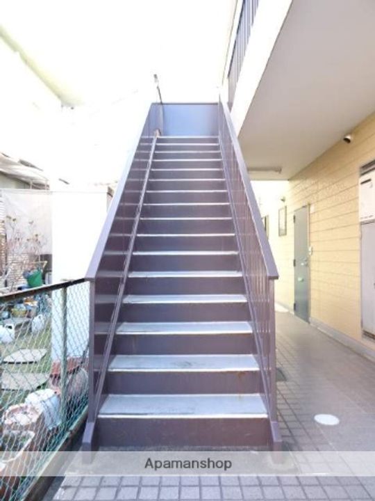 レスポ三和の外観