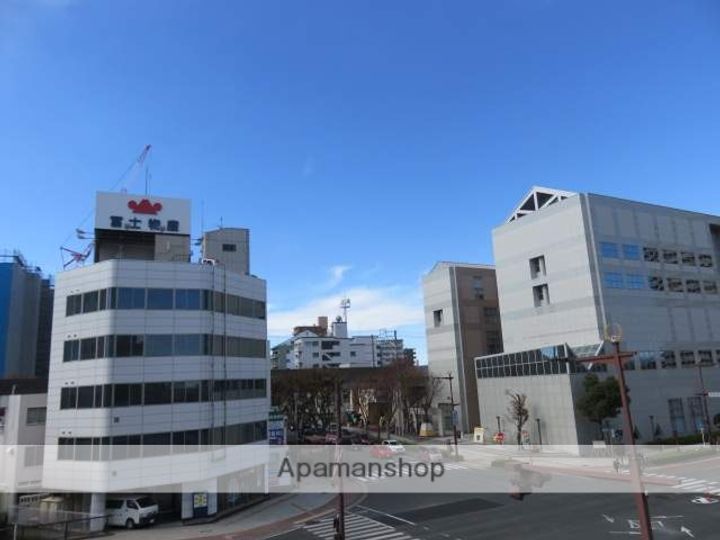 アルファビルのその他画像