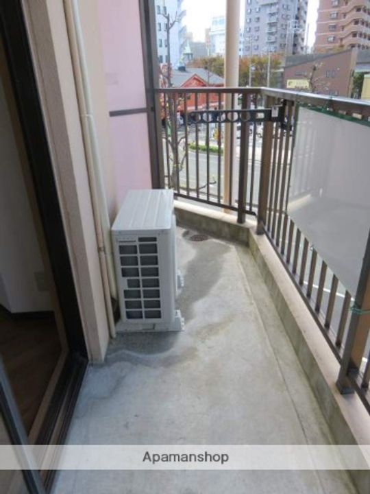 アルファビルのその他画像