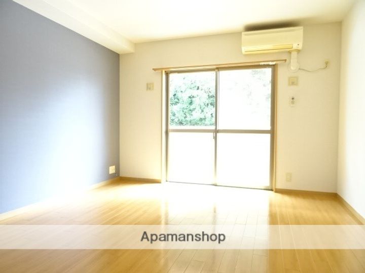 メニュエットⅢ102の居間