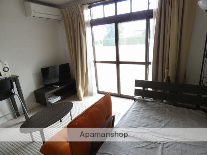 西浦コーポの居間