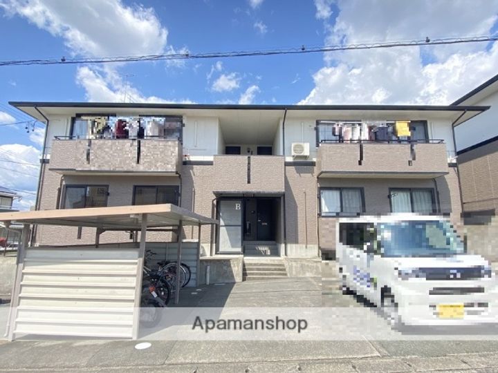 ソレーユ高町Bの外観