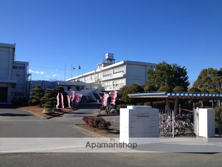 ソレーユ高町Bの周辺