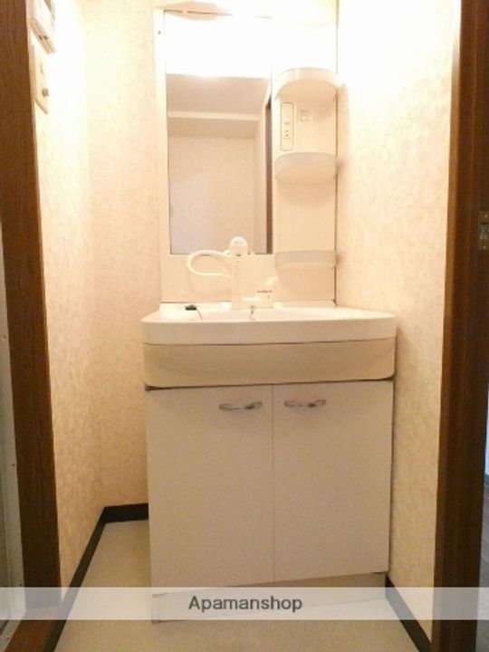 グリンデル ワルトのその他画像