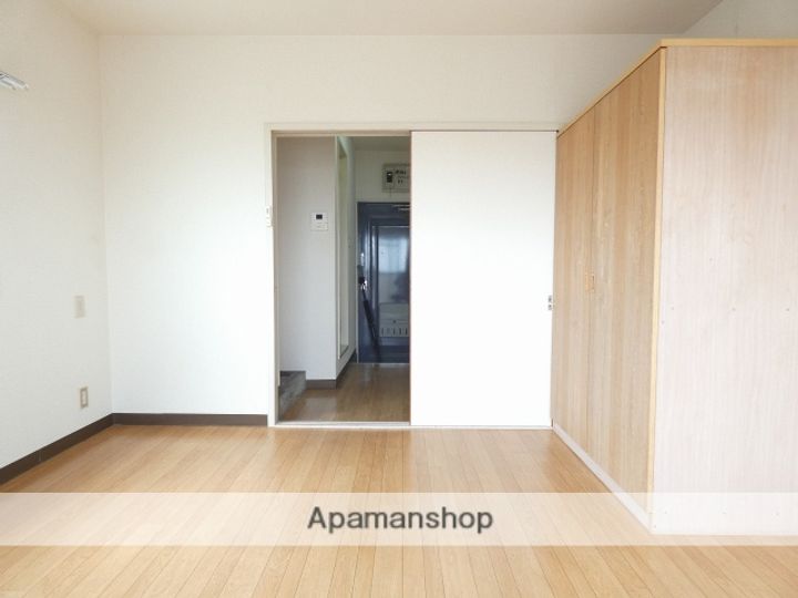 レジデンス楓302の居間