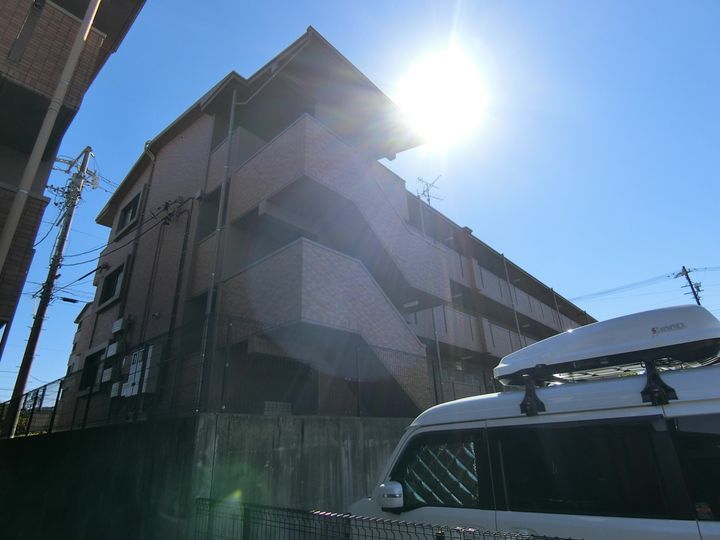 SUNRISE六番館の外観