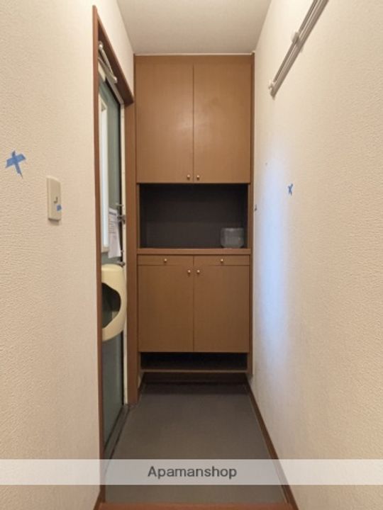 リビングタウン家代の里Dの玄関