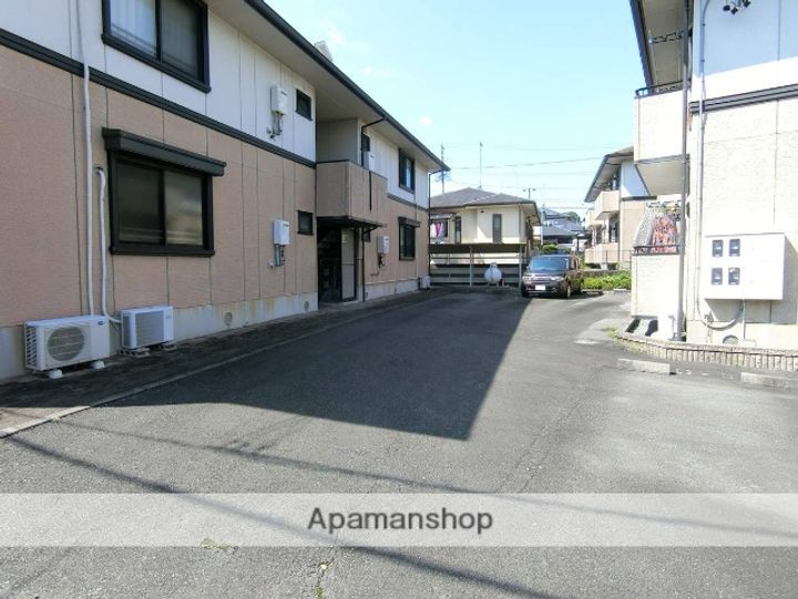 ロイヤルガーデンEの外観