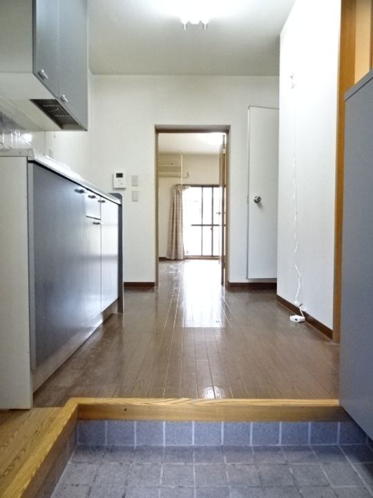 アラモードⅠ105の玄関