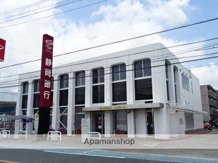 アラモードⅠ105の周辺