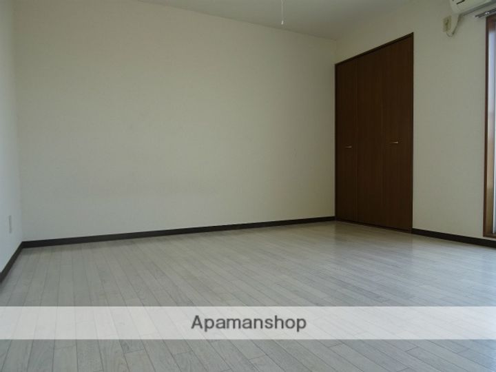 カモンビル202の内装